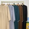 Kimono Long et Ample avec Détails en Perles sur les Manches + Robe Longue Sans Manches – Image 2
