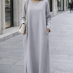 Abaya longue grise avec poches – Robe fluide et légère pour femme musulmane