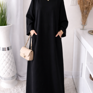 Abaya longue noire avec poches – Robe fluide et élégante pour femme musulmane